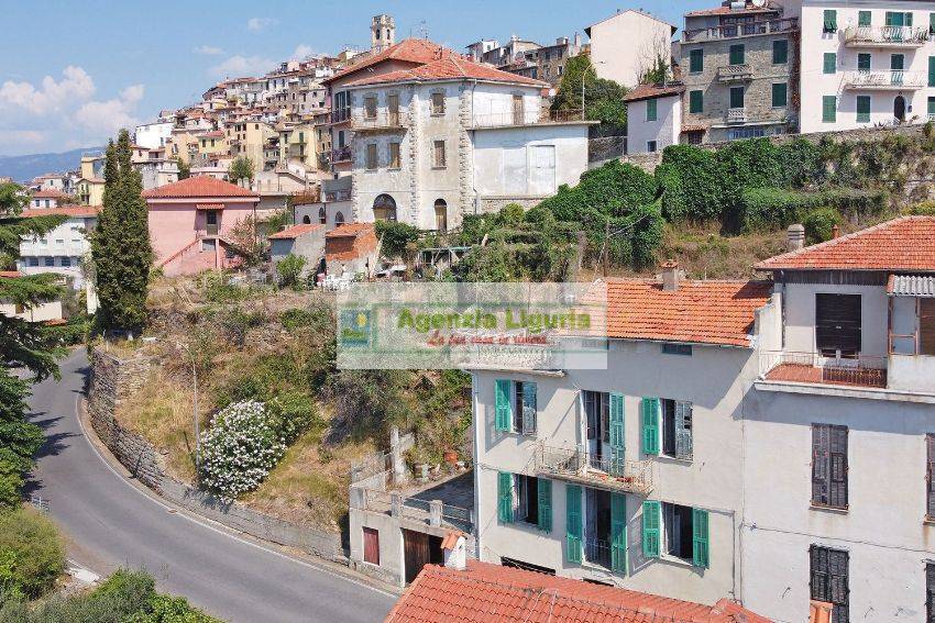 Casa indipendente in vendita a Perinaldo