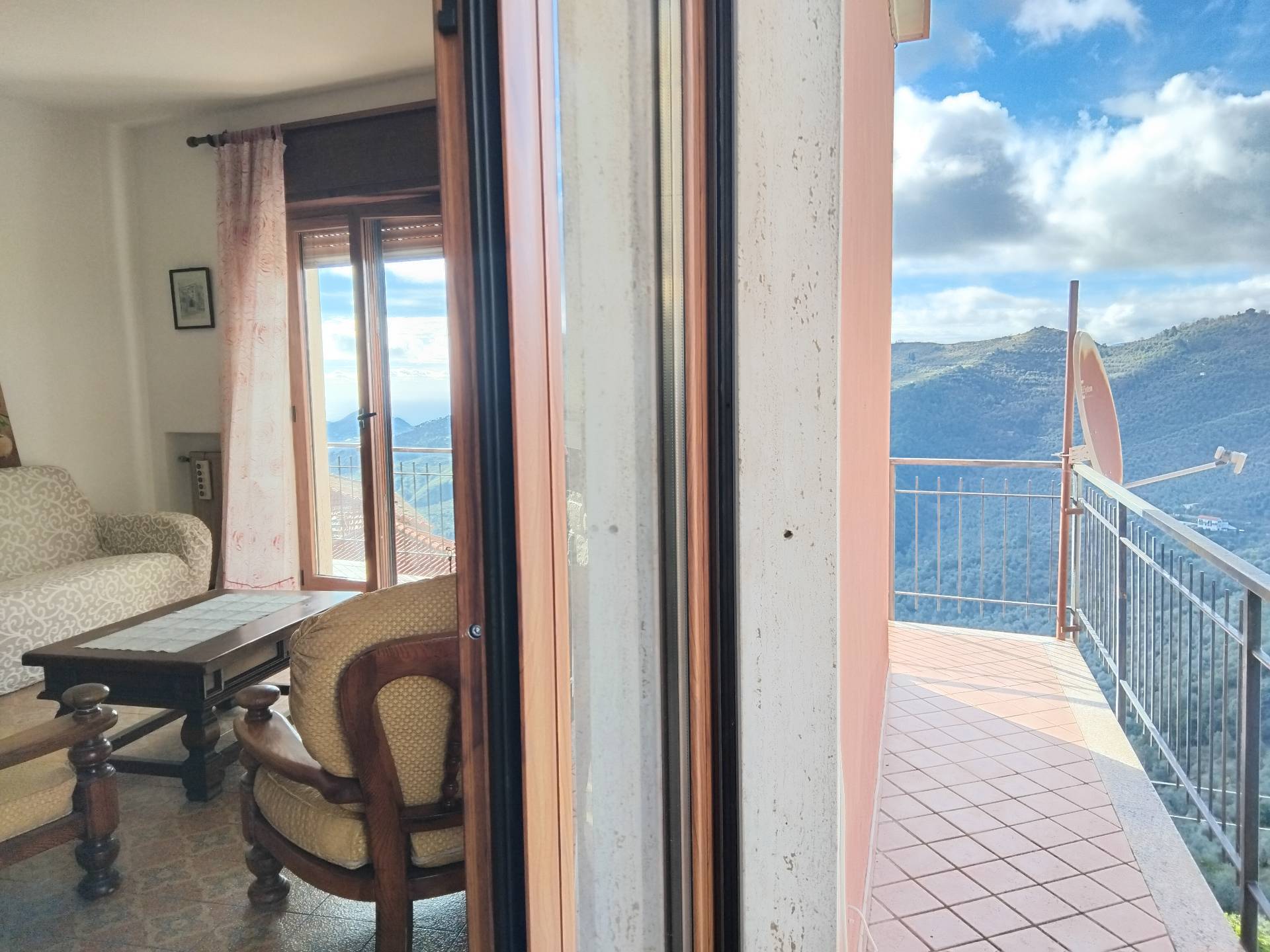 Appartamento in vendita a Perinaldo