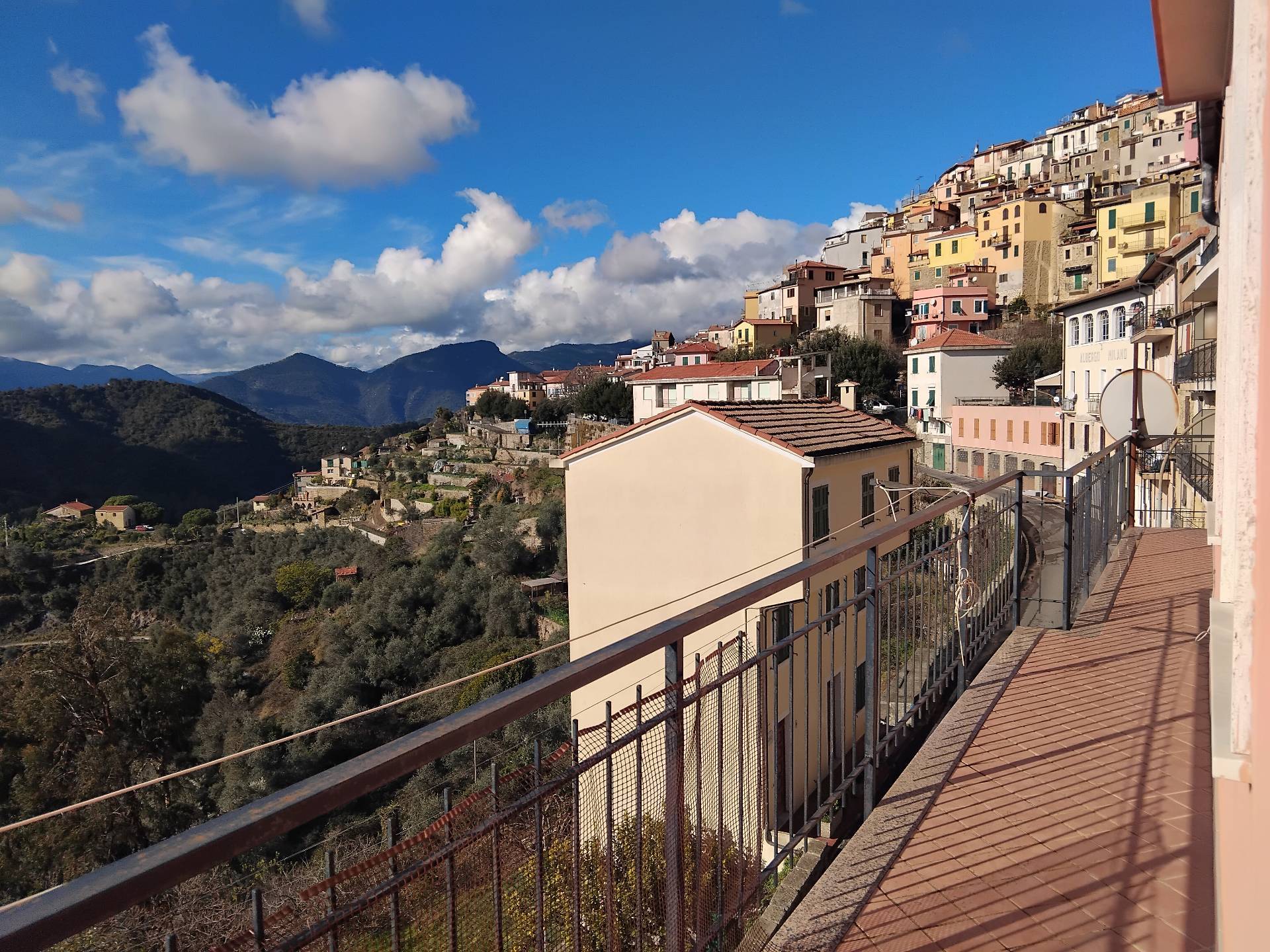 Appartamento in vendita a Perinaldo