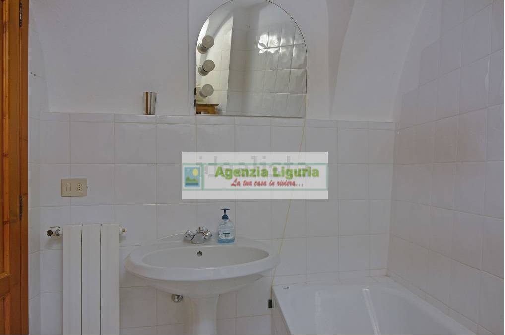 Appartamento in vendita a Perinaldo