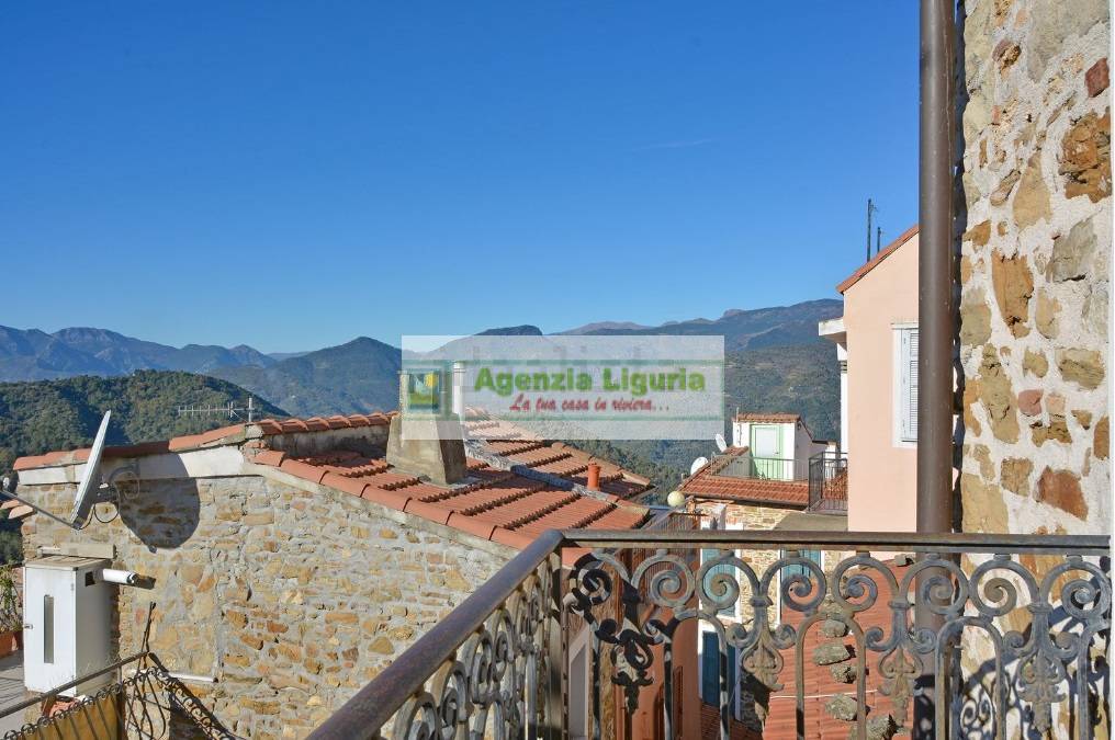 Appartamento in vendita a Perinaldo