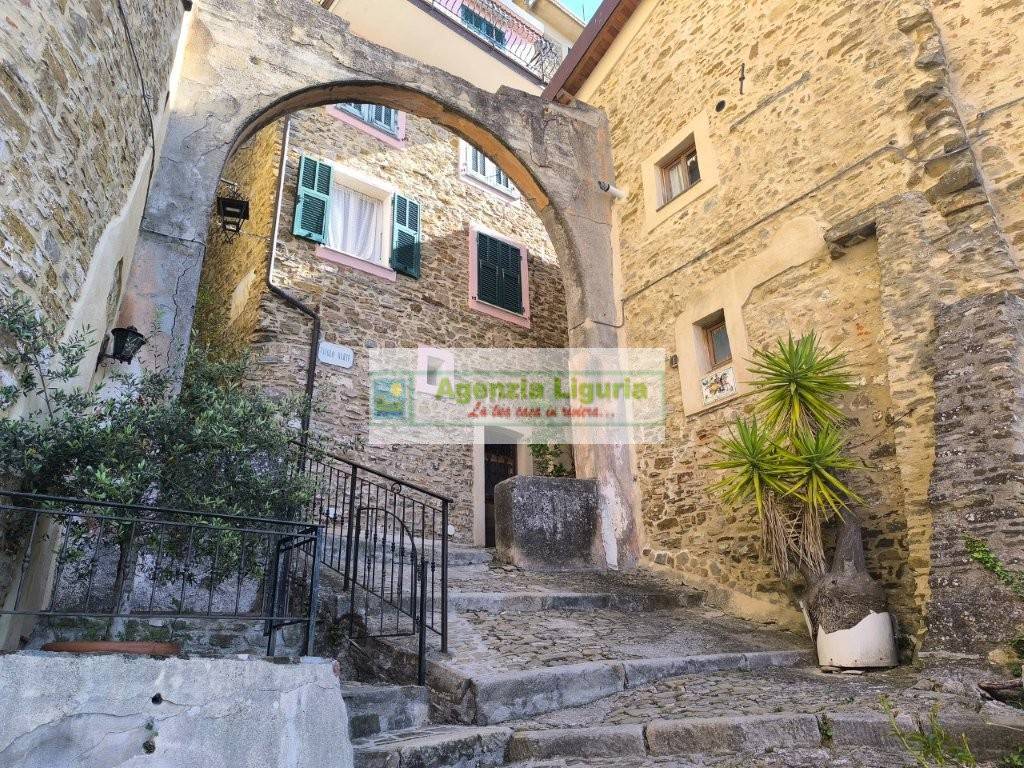 Appartamento in vendita a Perinaldo