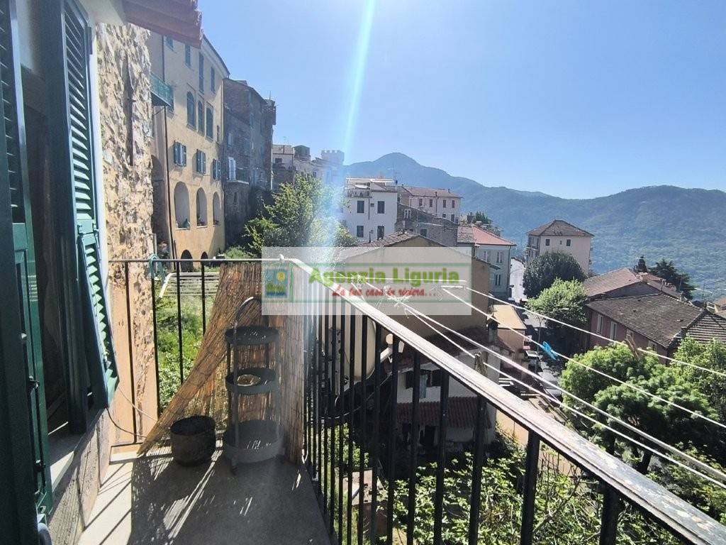 Appartamento in vendita a Perinaldo