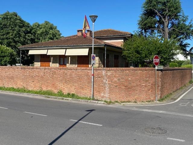 Villa con giardino, Calcinaia oltrarno