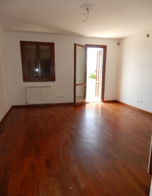 Trilocale arredato in affitto, Cascina san frediano a settimo