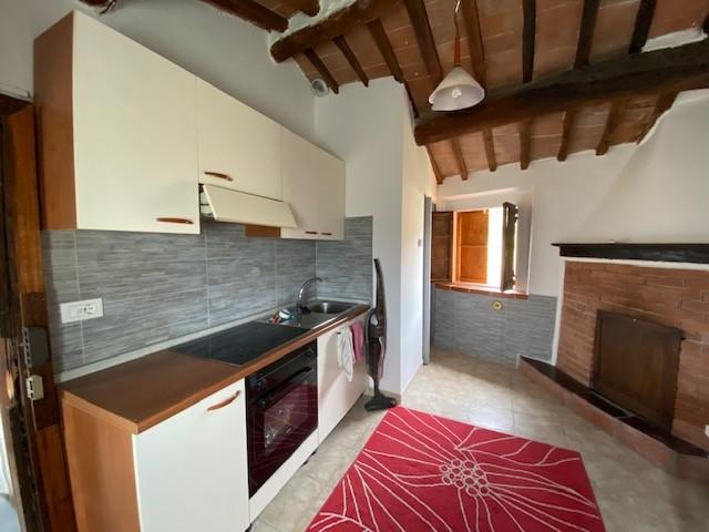 Bilocale arredato in affitto, Buti la croce