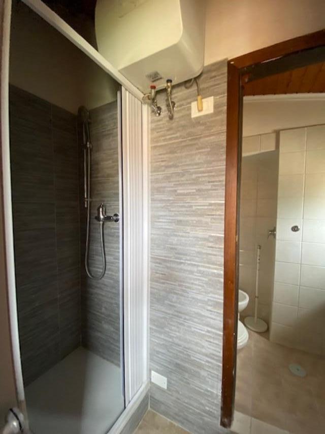 Bilocale arredato in affitto, Buti la croce