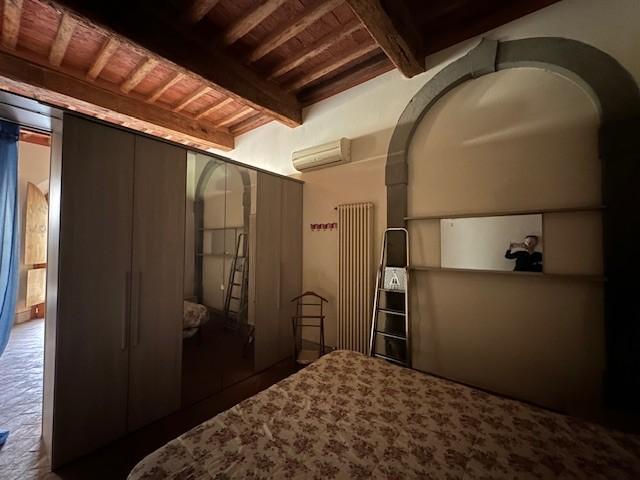 Monolocale arredato in affitto a Cascina