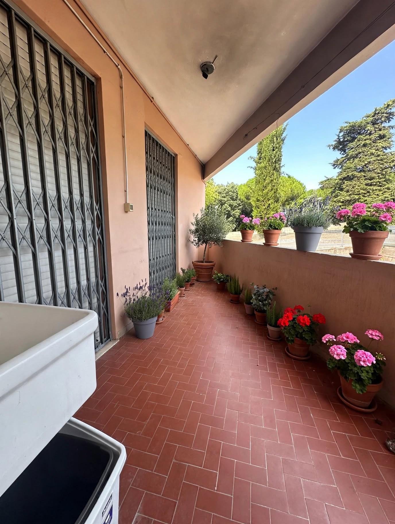 Appartamento con terrazzo, Pisa landi