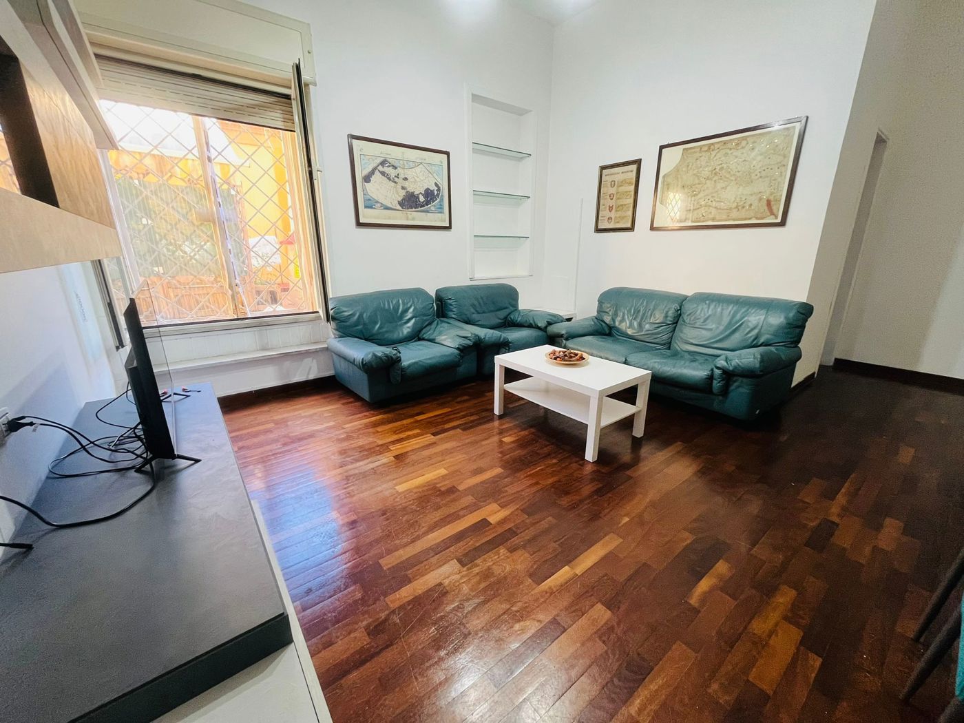 Trilocale in affitto a Napoli