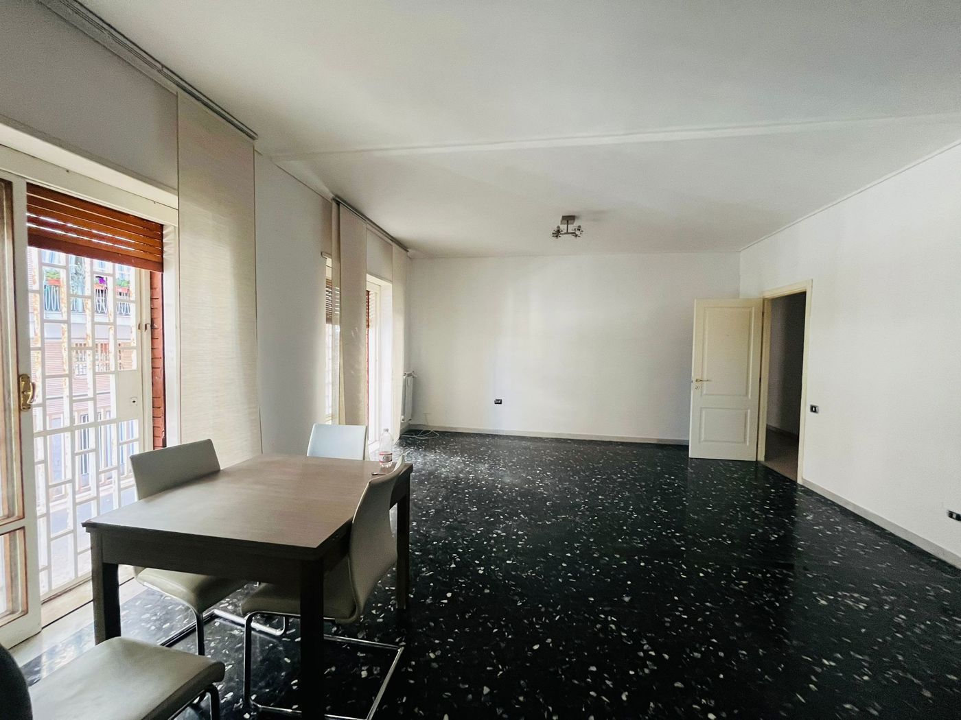 Quadrilocale in affitto a Napoli