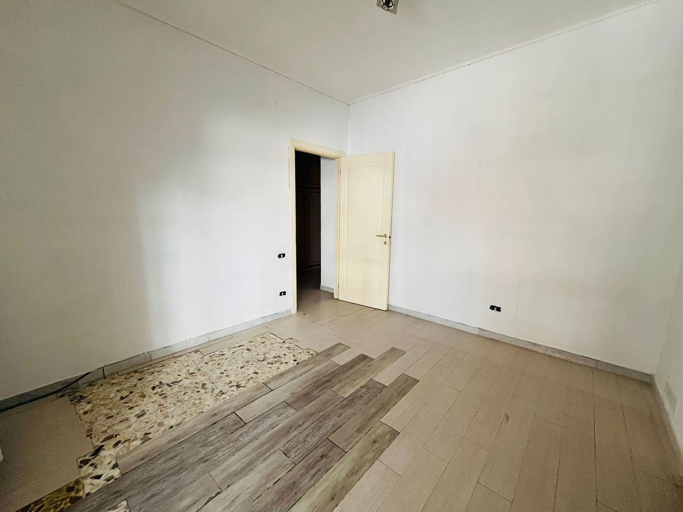 Quadrilocale in affitto a Napoli
