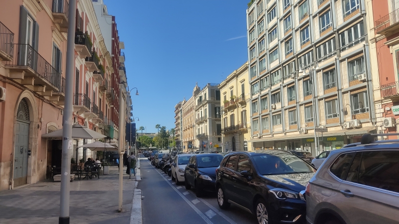 Locale commerciale da ristrutturare a Bari