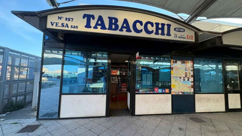 Attivit� commerciale classe A4 a Bari