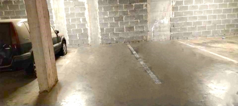 Posto auto scoperto classe A4 a Bari
