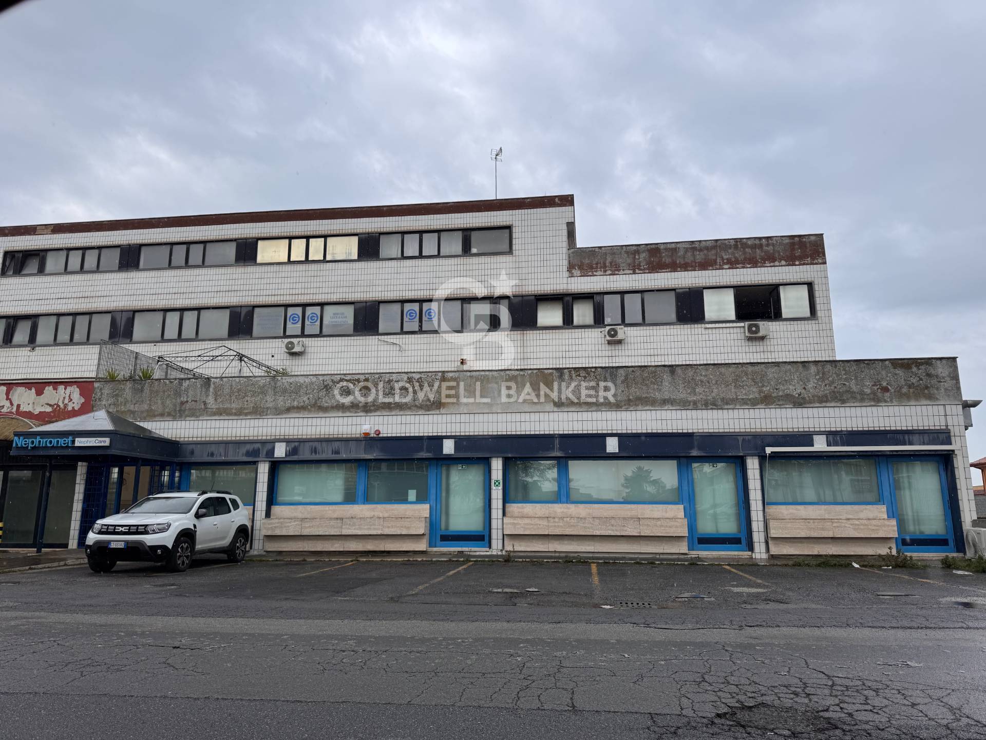 Ufficio in affitto a Pomezia, Centro
