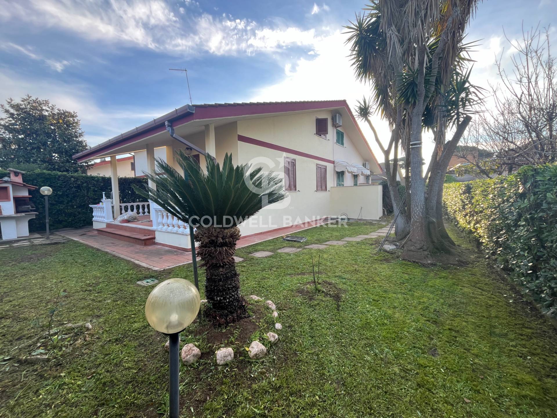 Villa bifamiliare in vendita a Ardea, Lido dei Pini di Ardea