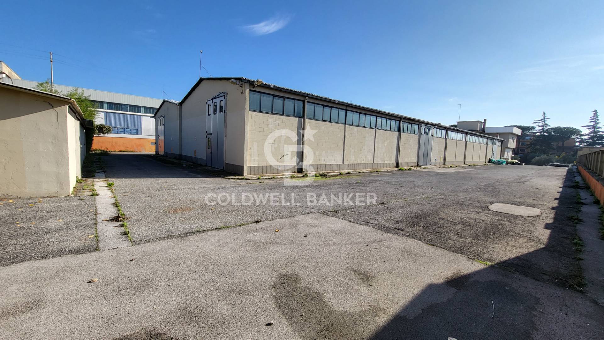 Capannone industriale in affitto a Pomezia