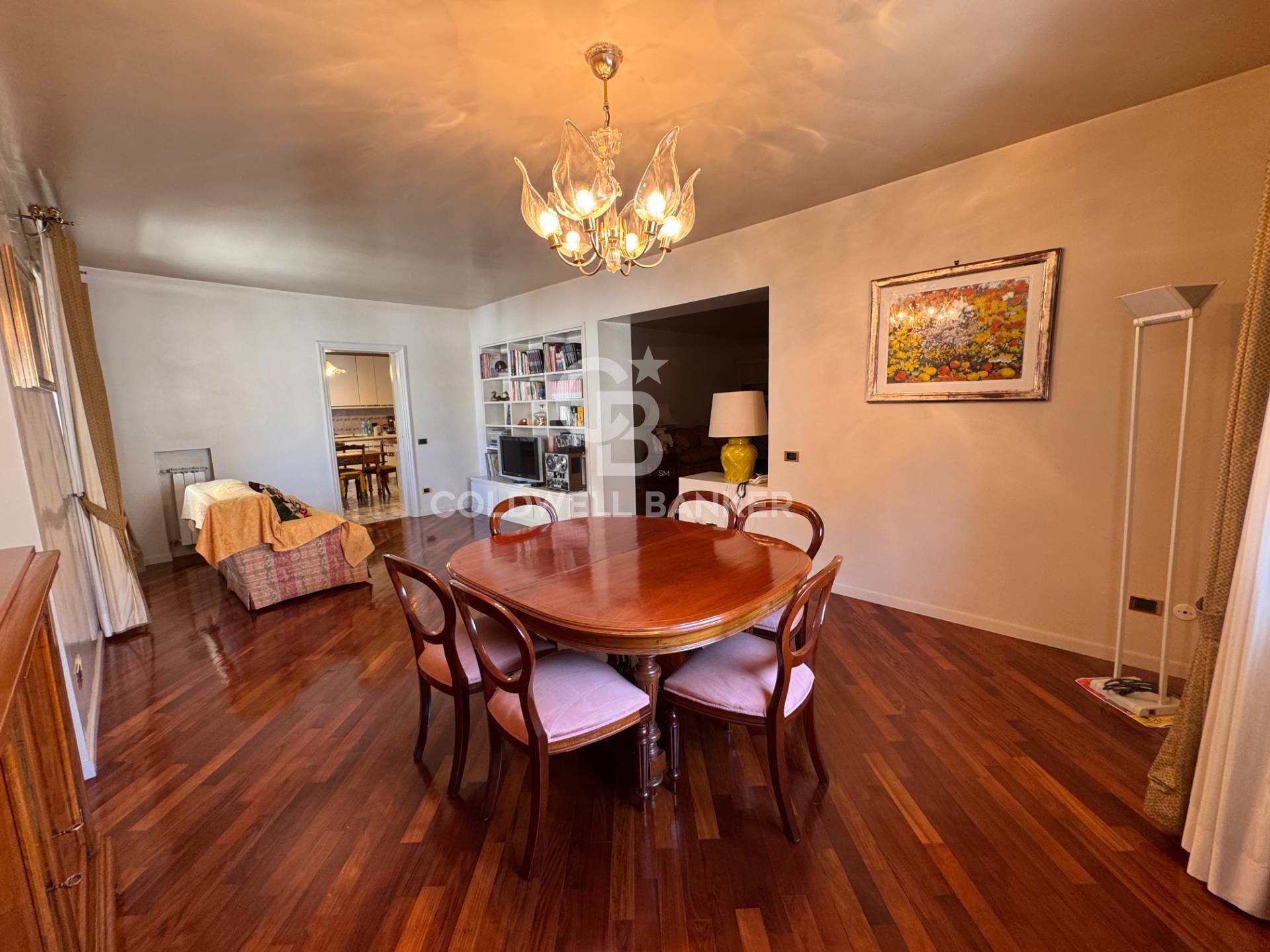 Appartamento in vendita a Pomezia, Centro