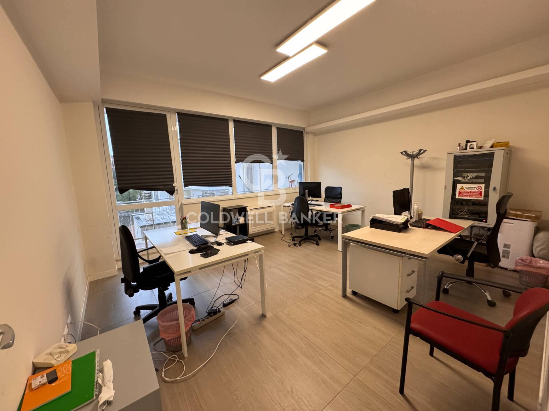 Ufficio in affitto a Pomezia, Centro