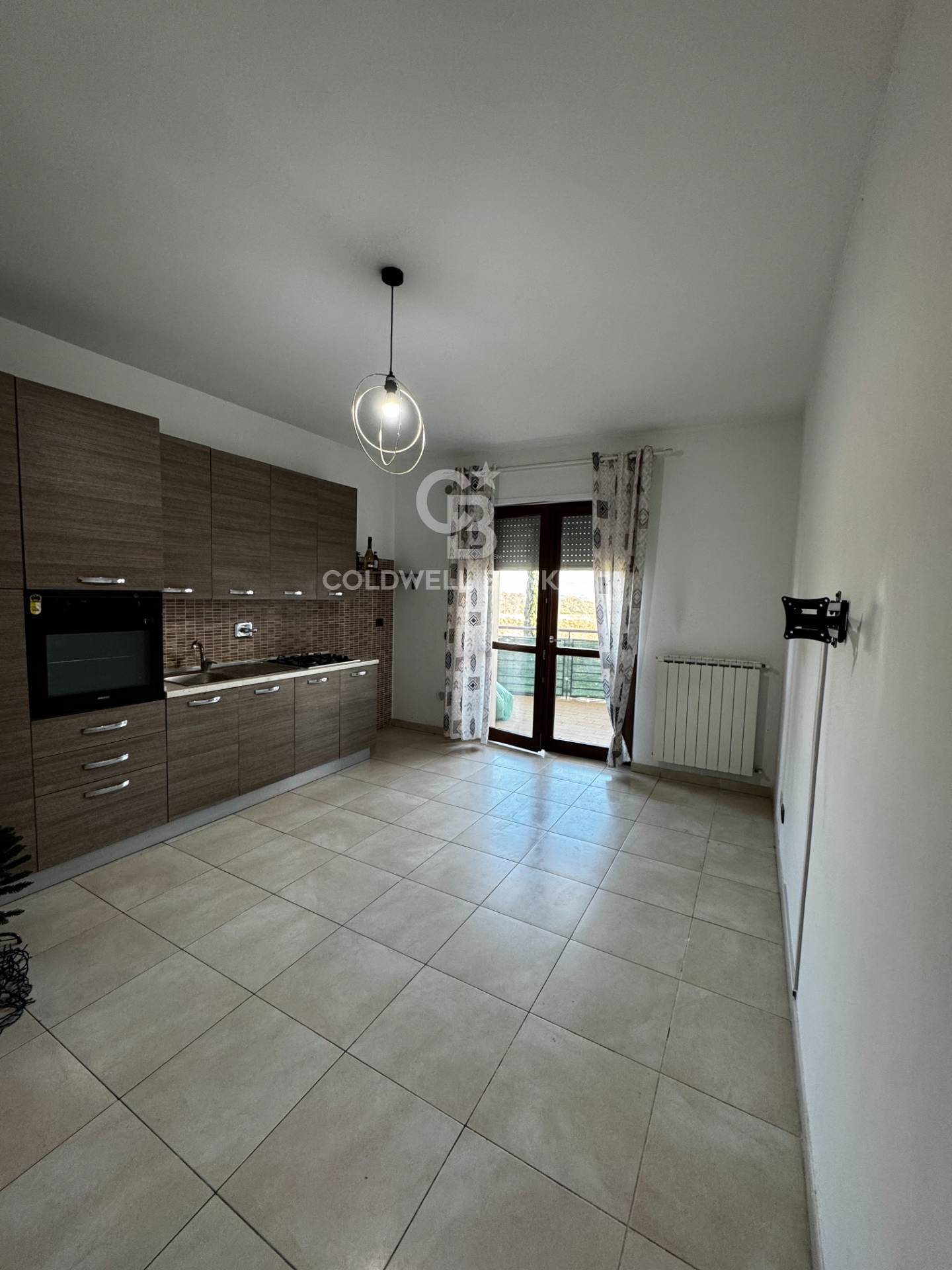 Appartamento in affitto a Pomezia, Sughereta