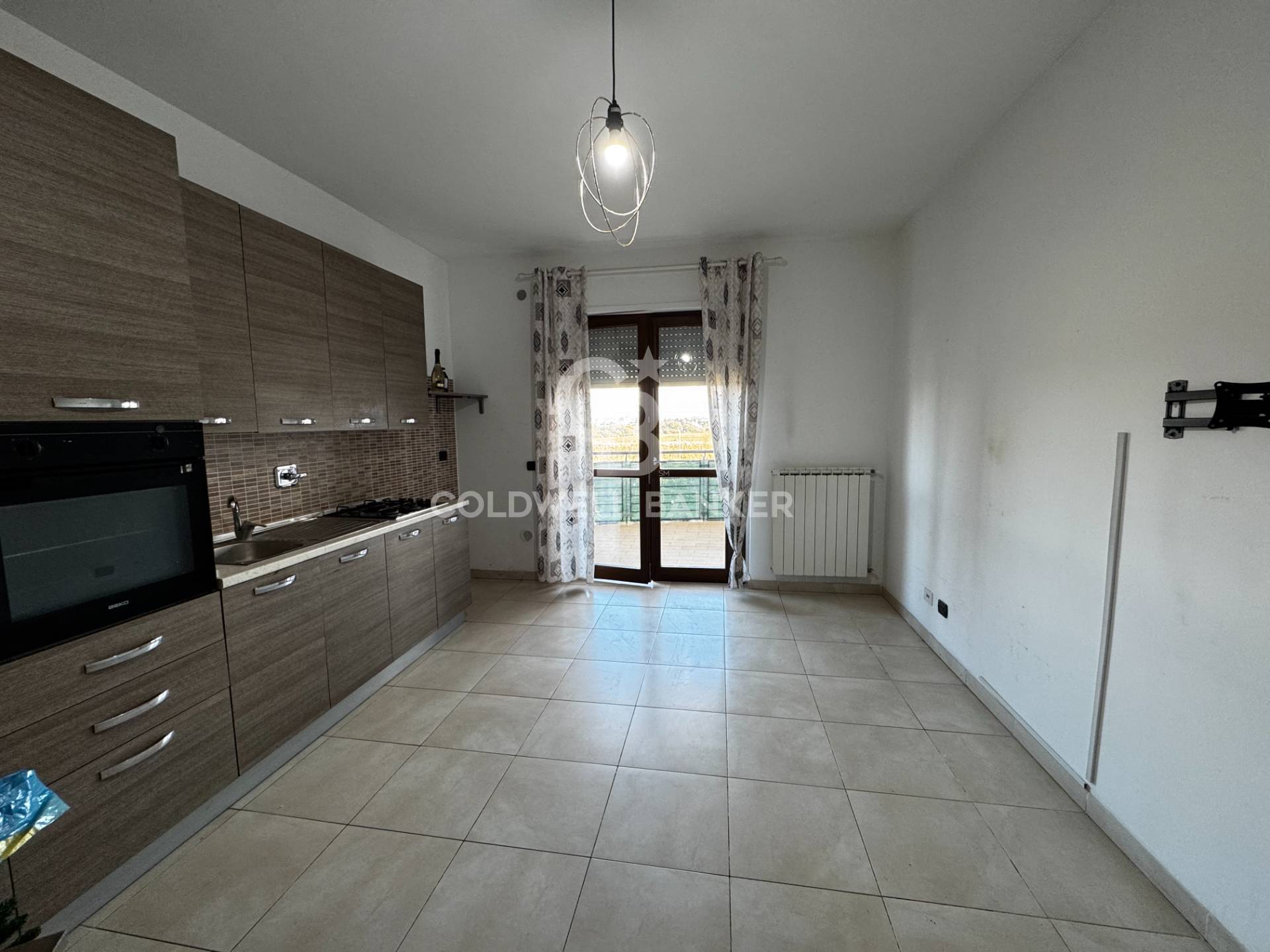 Appartamento in affitto a Pomezia, Sughereta