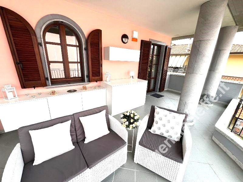 Quadrilocale con terrazzo a Massa