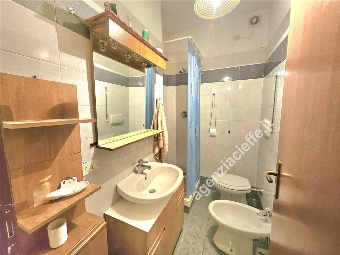 Appartamento con terrazzo a Massa