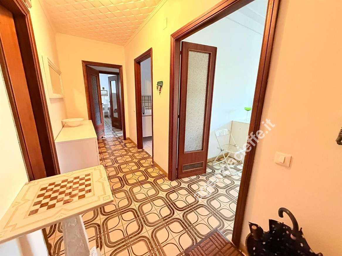 Quadrilocale con terrazzo a Massa