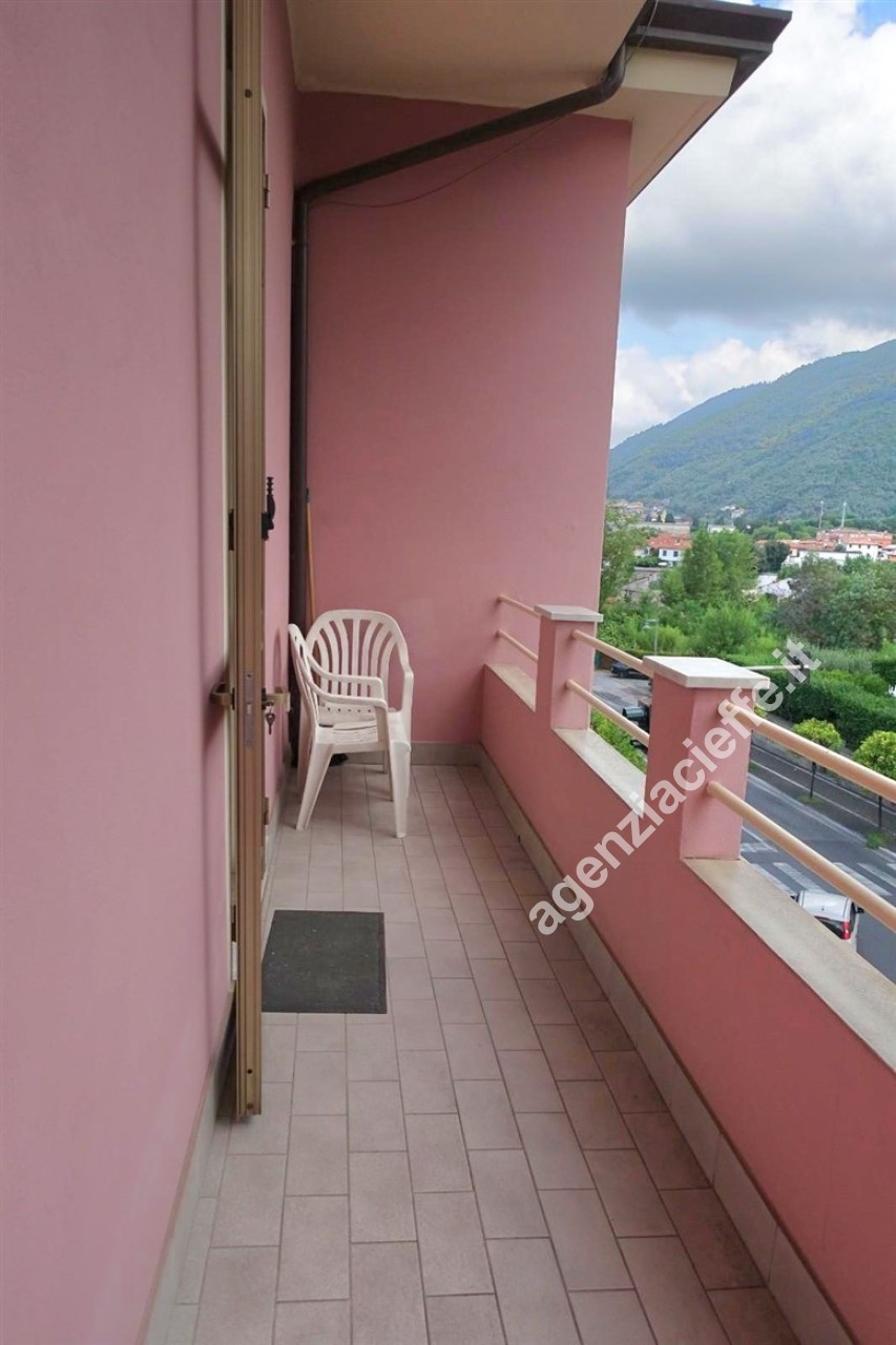 Appartamento con giardino a Massa