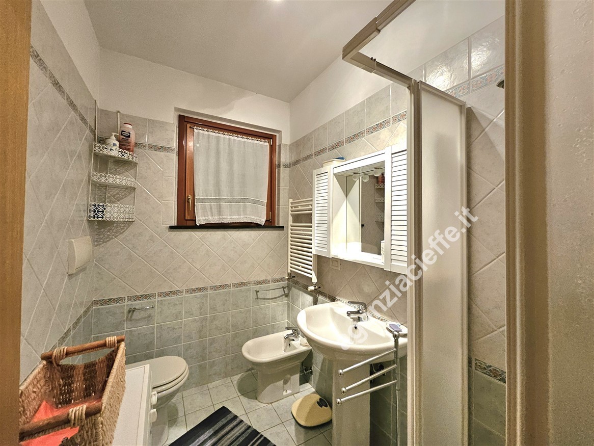 Quadrilocale con terrazzo a Massa