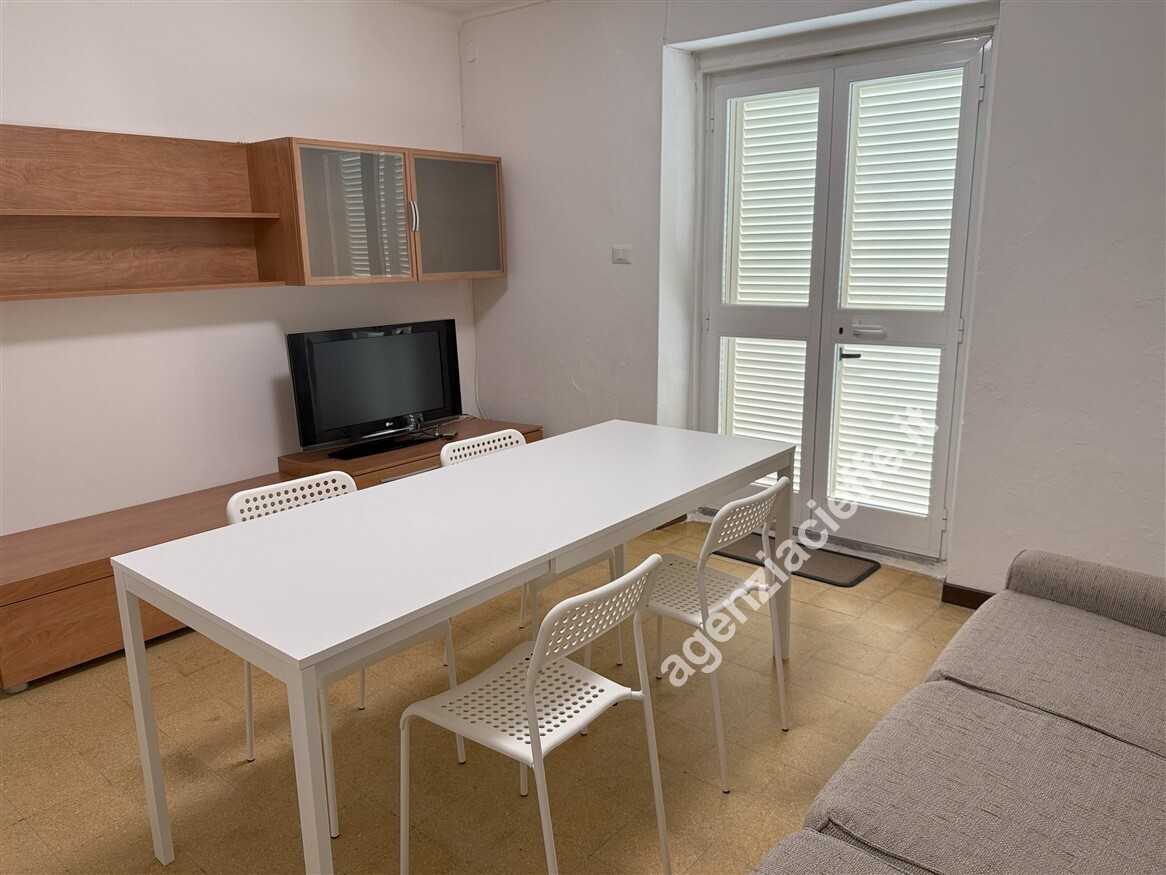 Casa indipendente con giardino a Massa