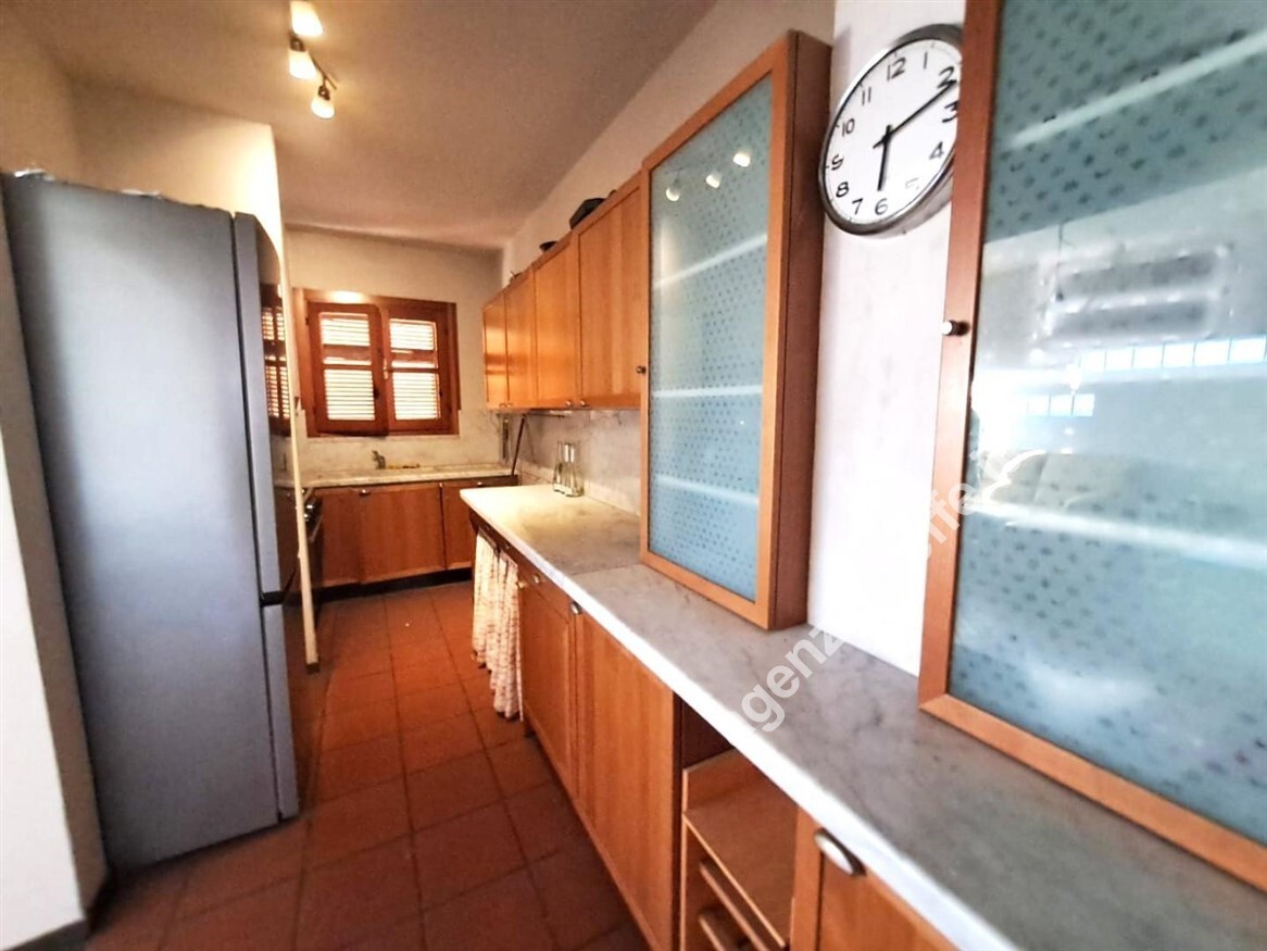 Casa indipendente con giardino a Massa