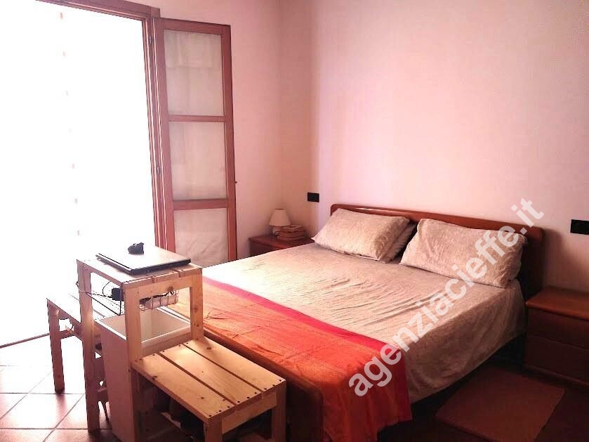 Casa indipendente con giardino a Massa