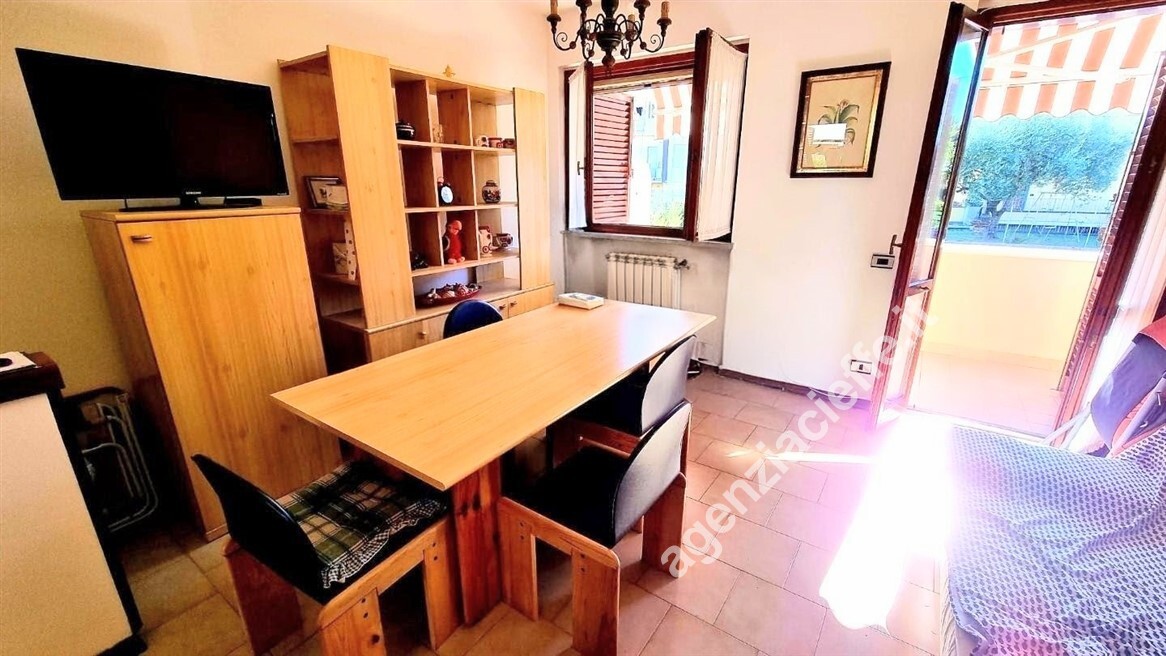 Villa con giardino a Massa