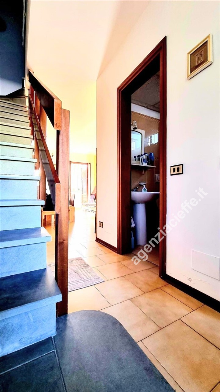 Villa con giardino a Massa