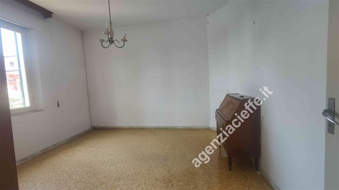 Villa con giardino a Massa