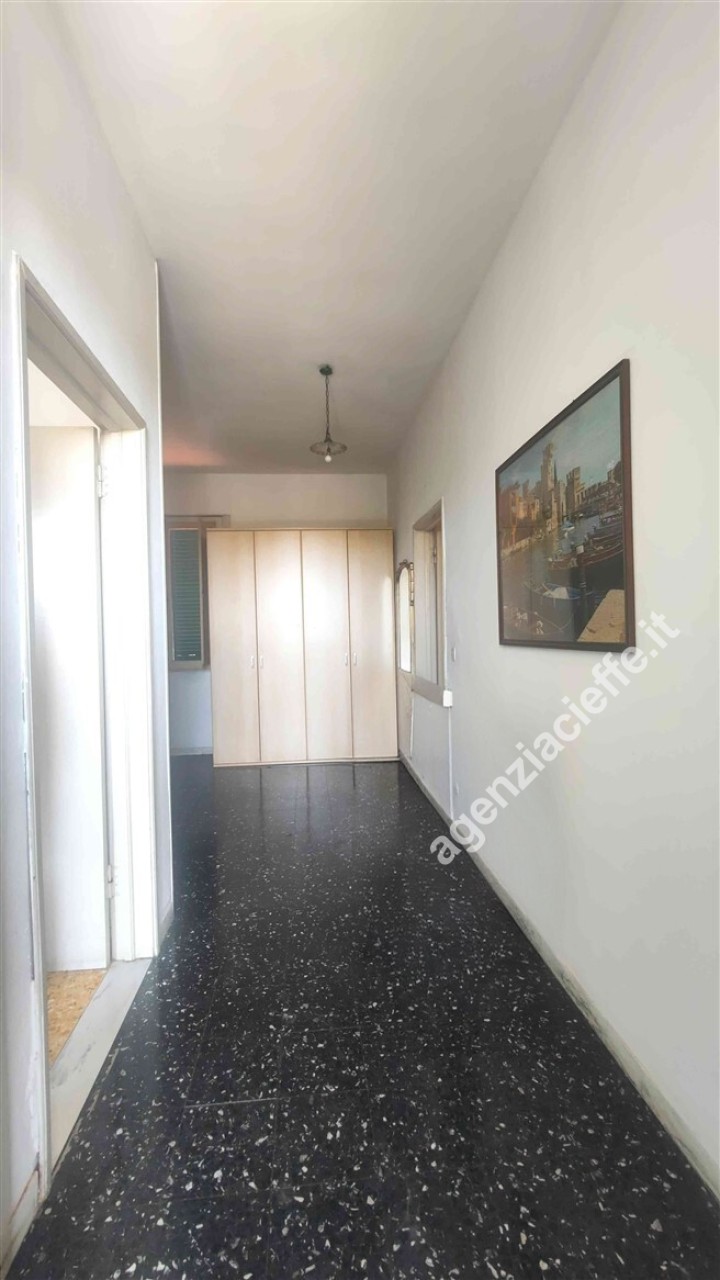 Villa con giardino a Massa