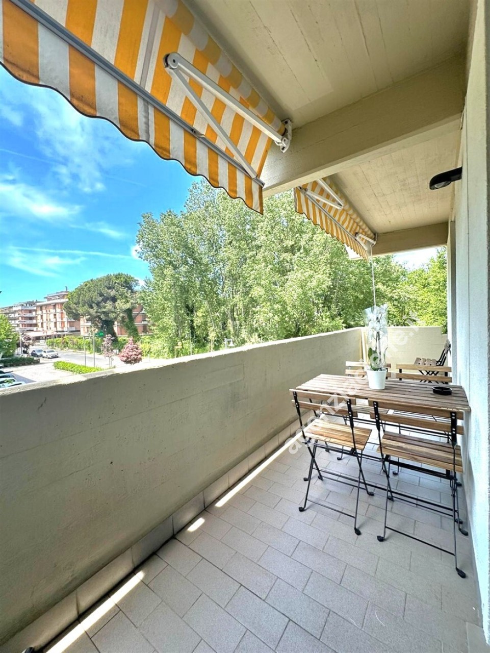 Quadrilocale con terrazzo a Massa