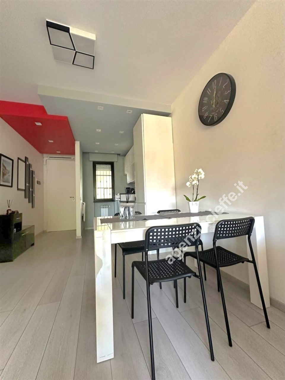 Quadrilocale con terrazzo a Massa