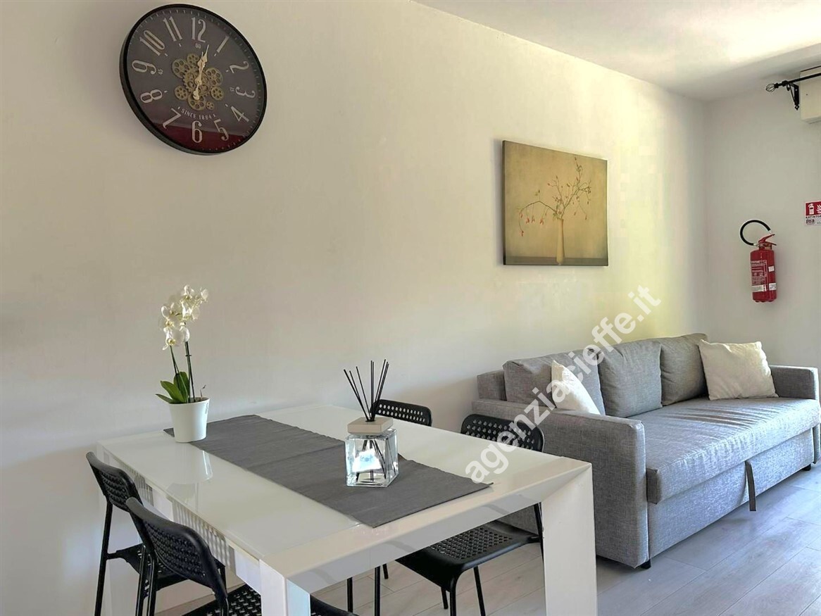 Quadrilocale con terrazzo a Massa