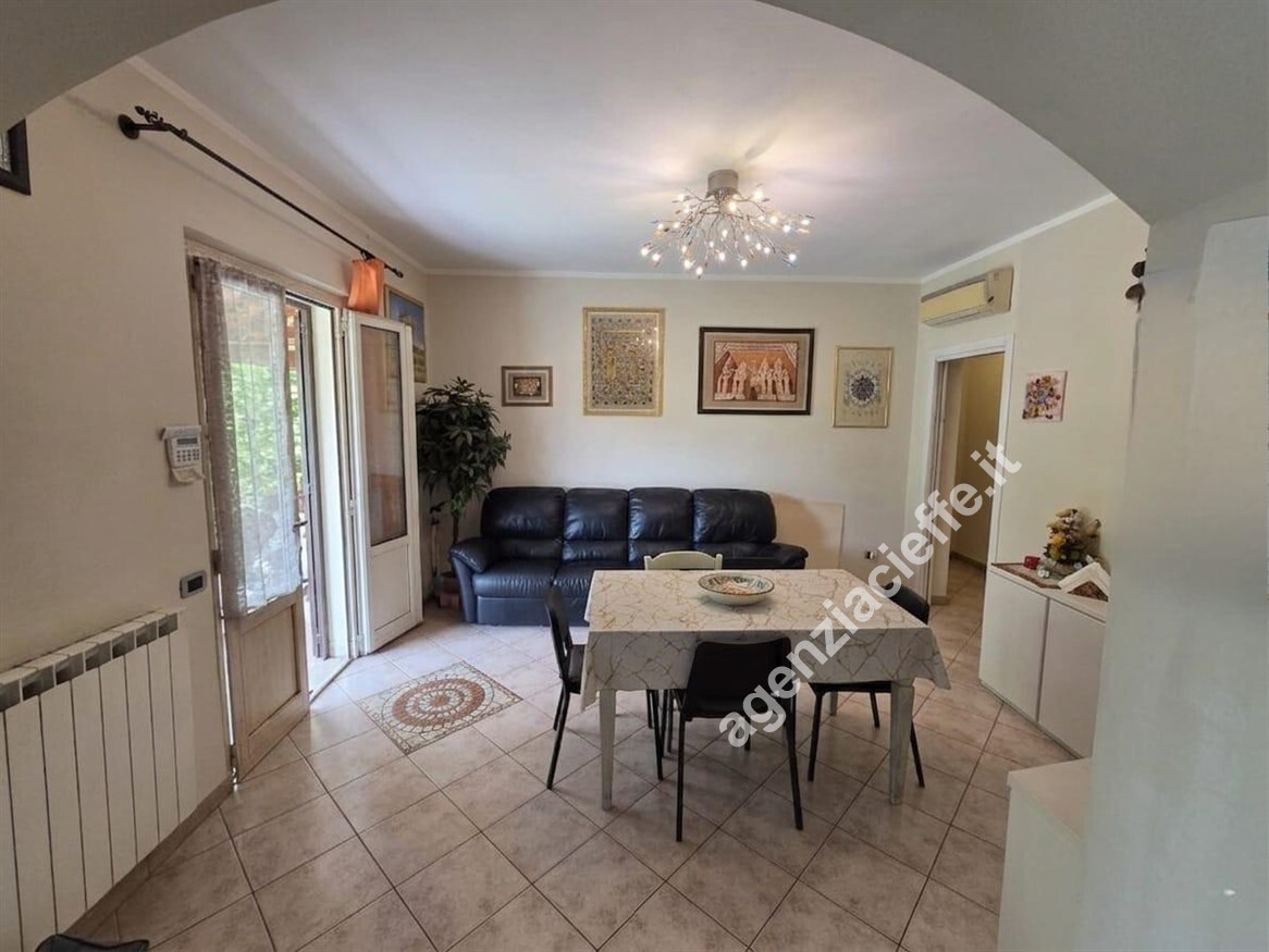 Villa con giardino a Massa