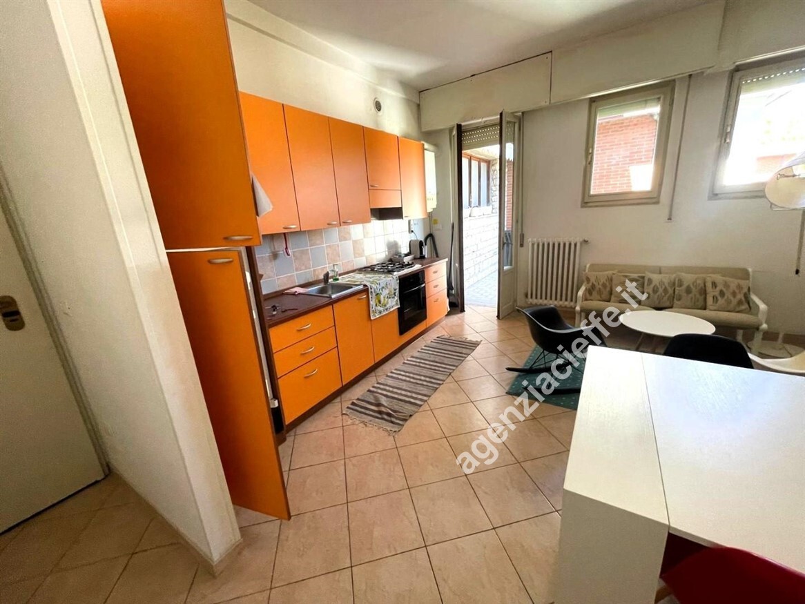 Trilocale con terrazzo a Massa