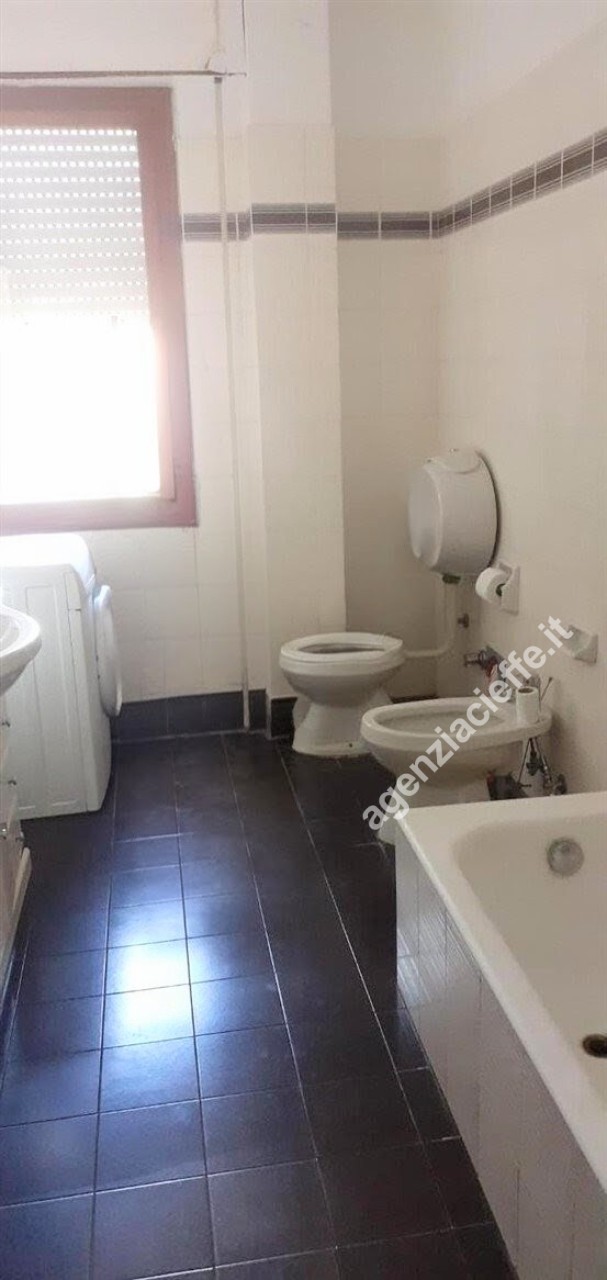 Appartamento con terrazzo a Massa