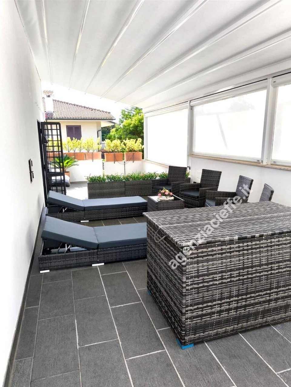 Casa indipendente con giardino a Montignoso
