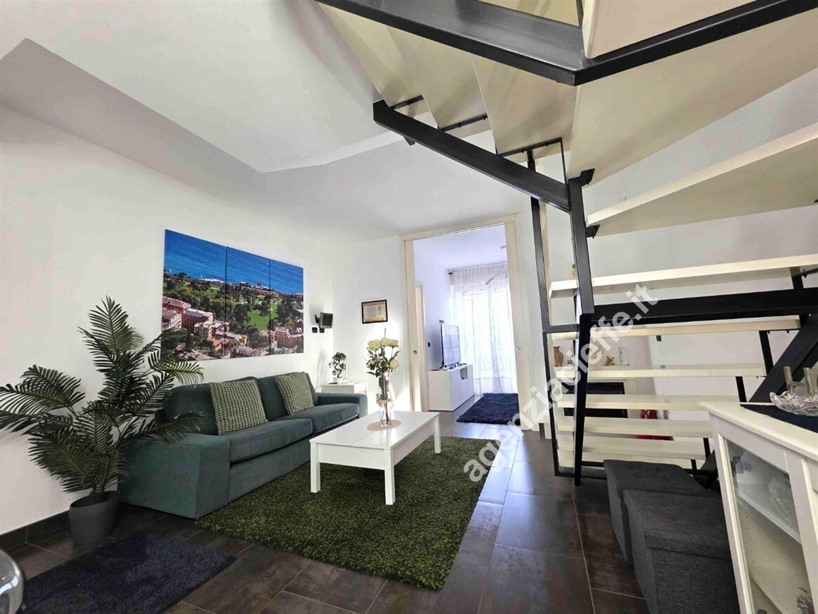 Casa indipendente con giardino a Montignoso