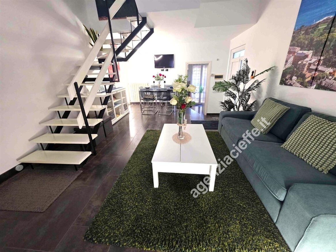 Casa indipendente con giardino a Montignoso