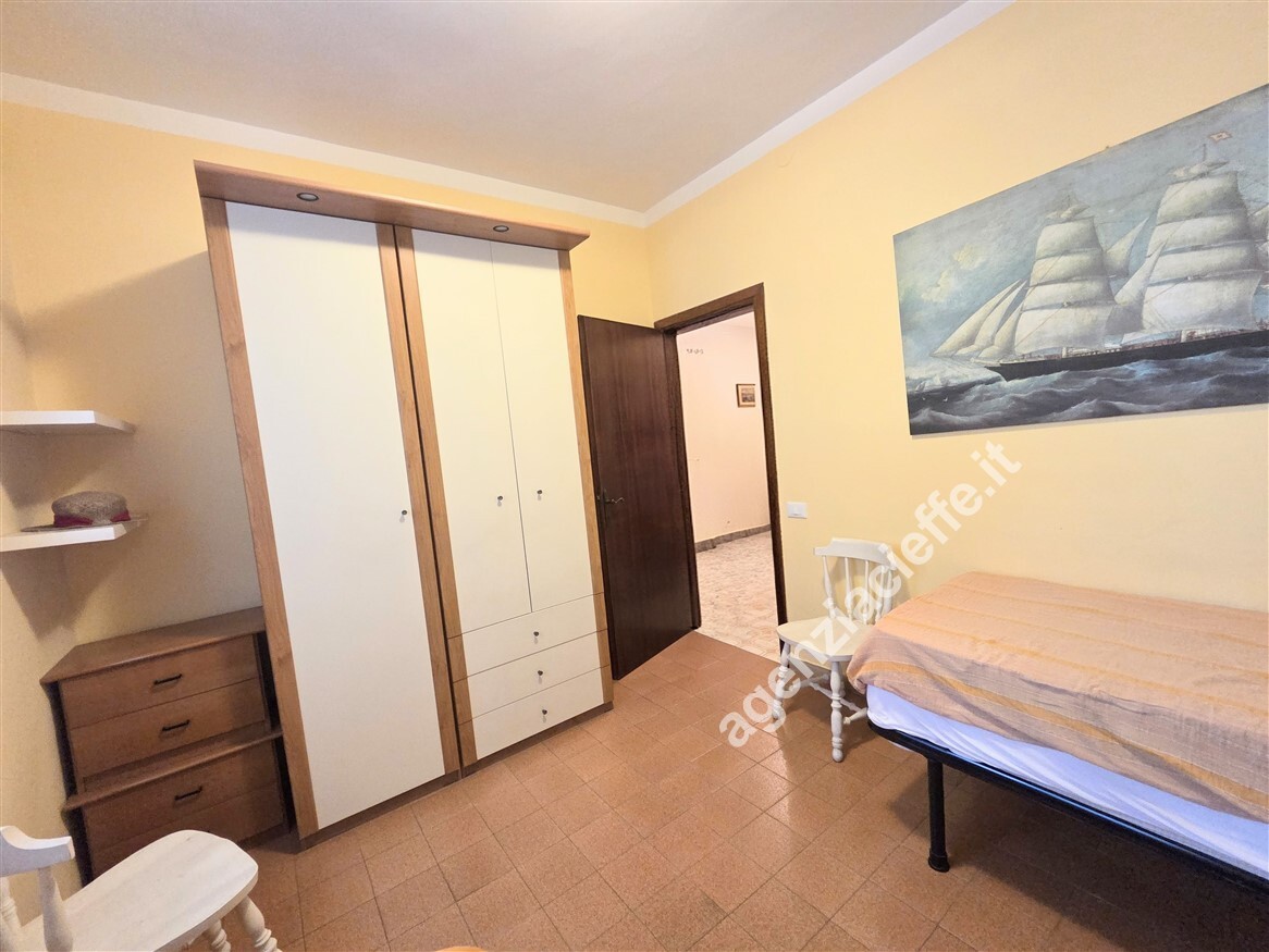 Quadrilocale con terrazzo a Massa