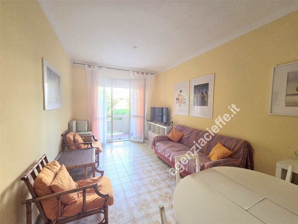 Quadrilocale con terrazzo a Massa