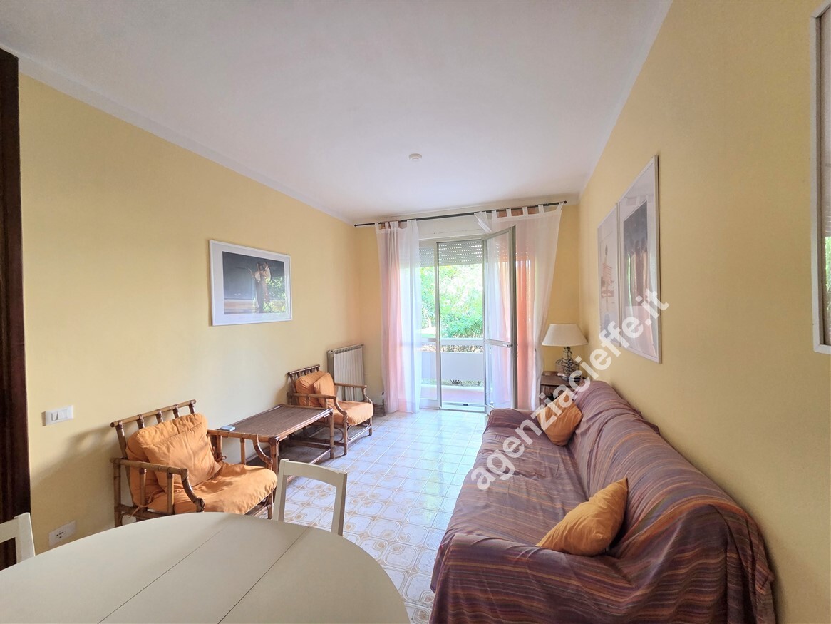 Quadrilocale con terrazzo a Massa